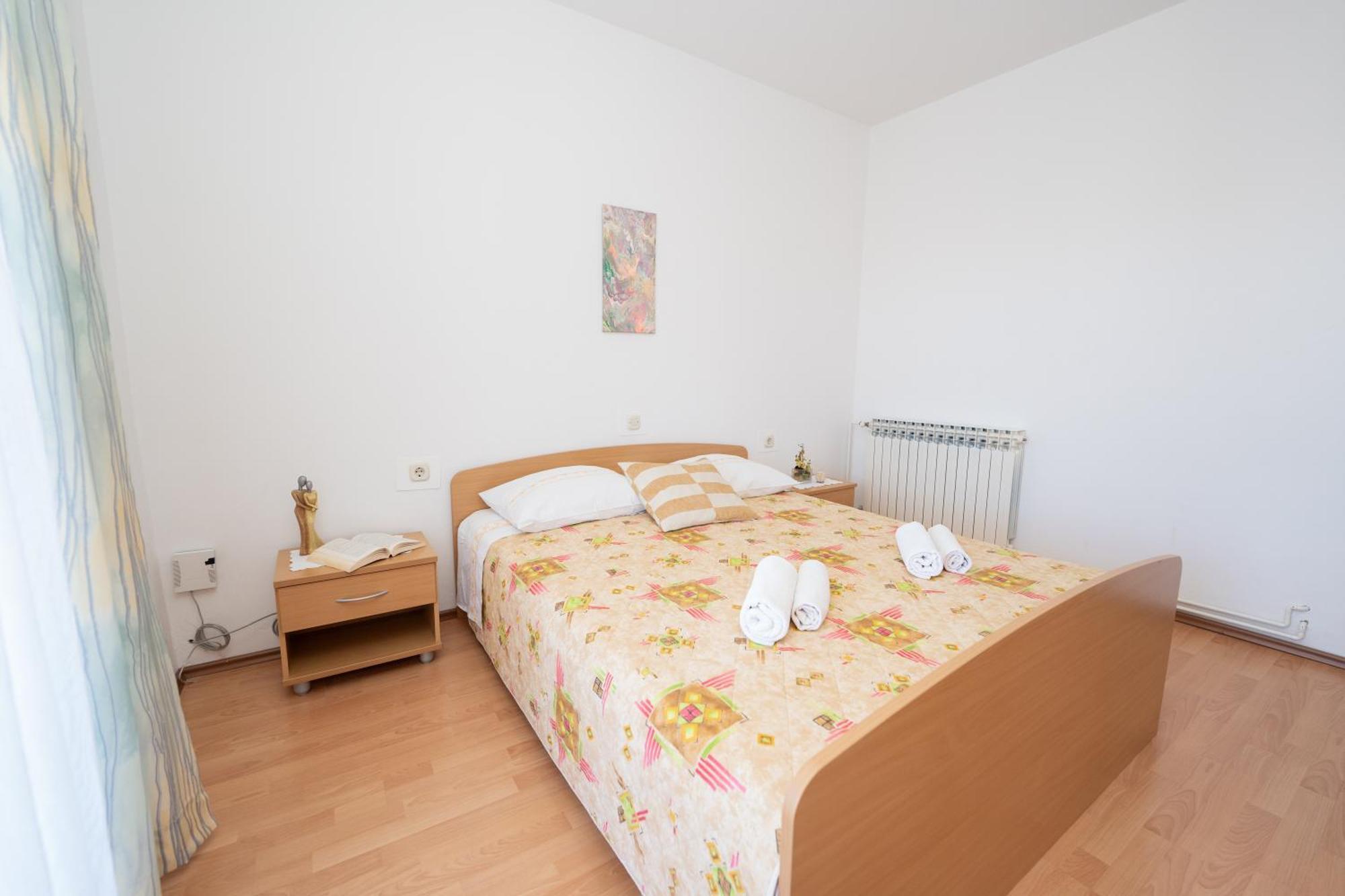 Apartments Biserka Novalja Pokój zdjęcie