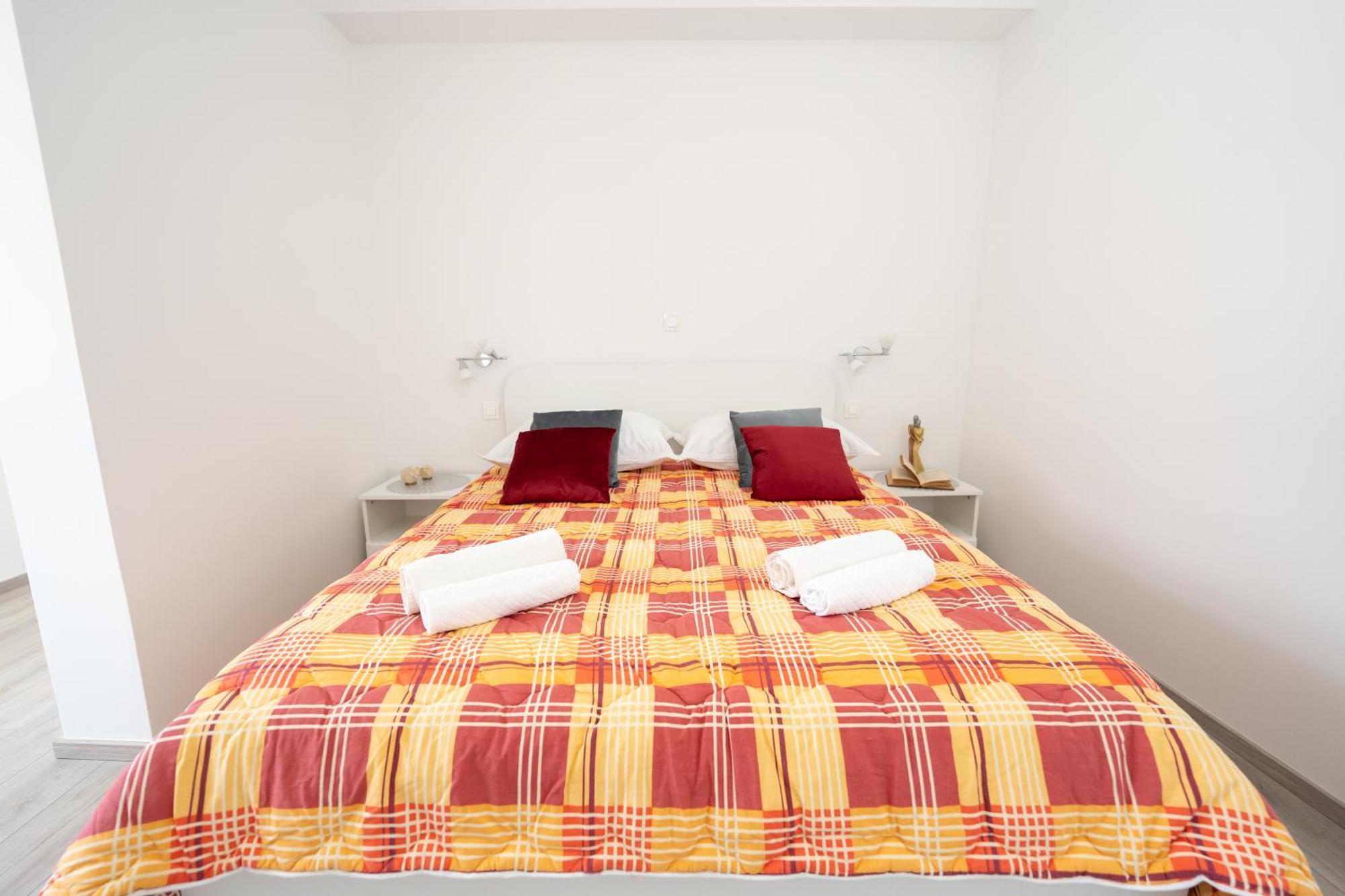Apartments Biserka Novalja Pokój zdjęcie