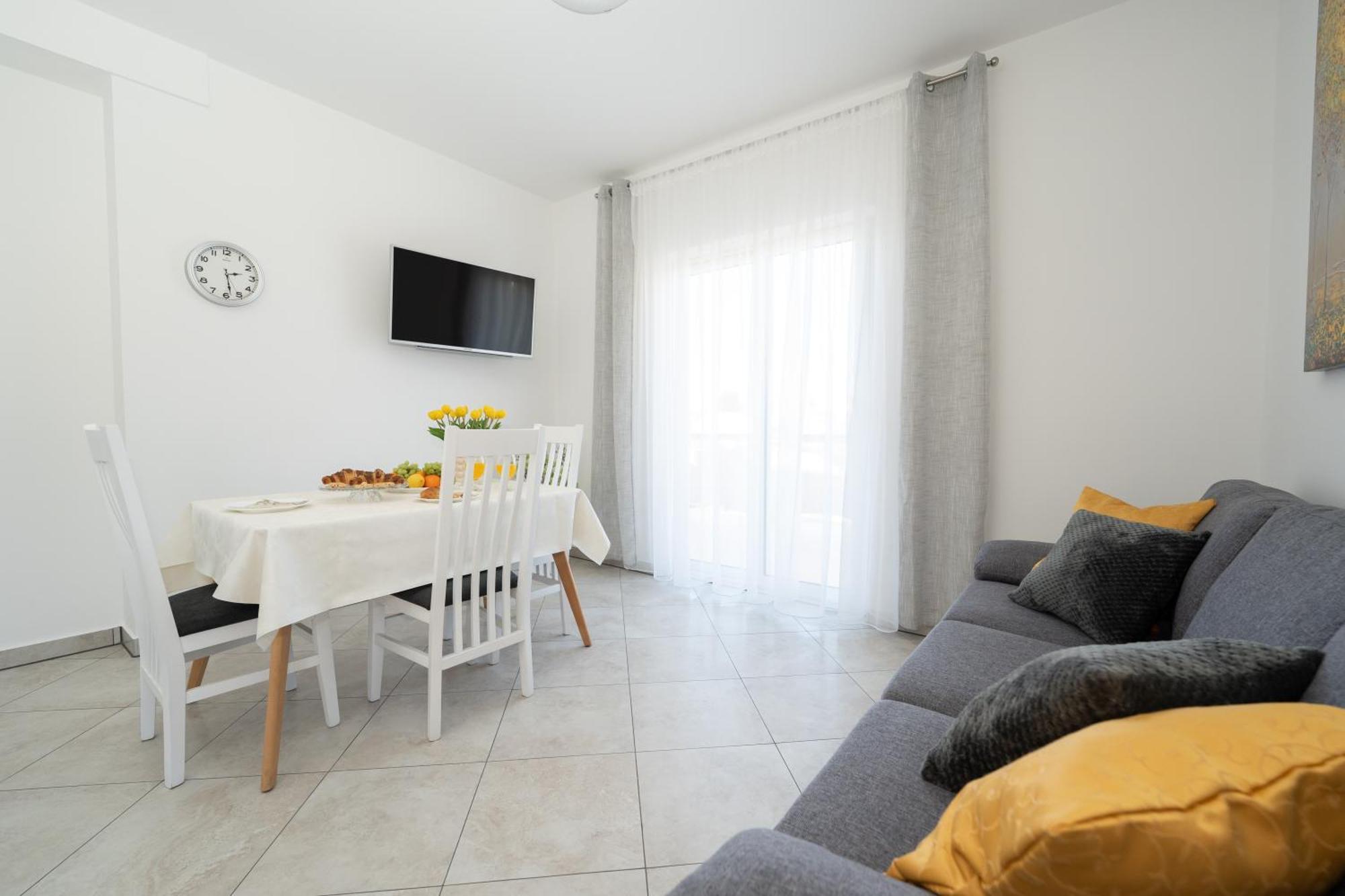 Apartments Biserka Novalja Pokój zdjęcie